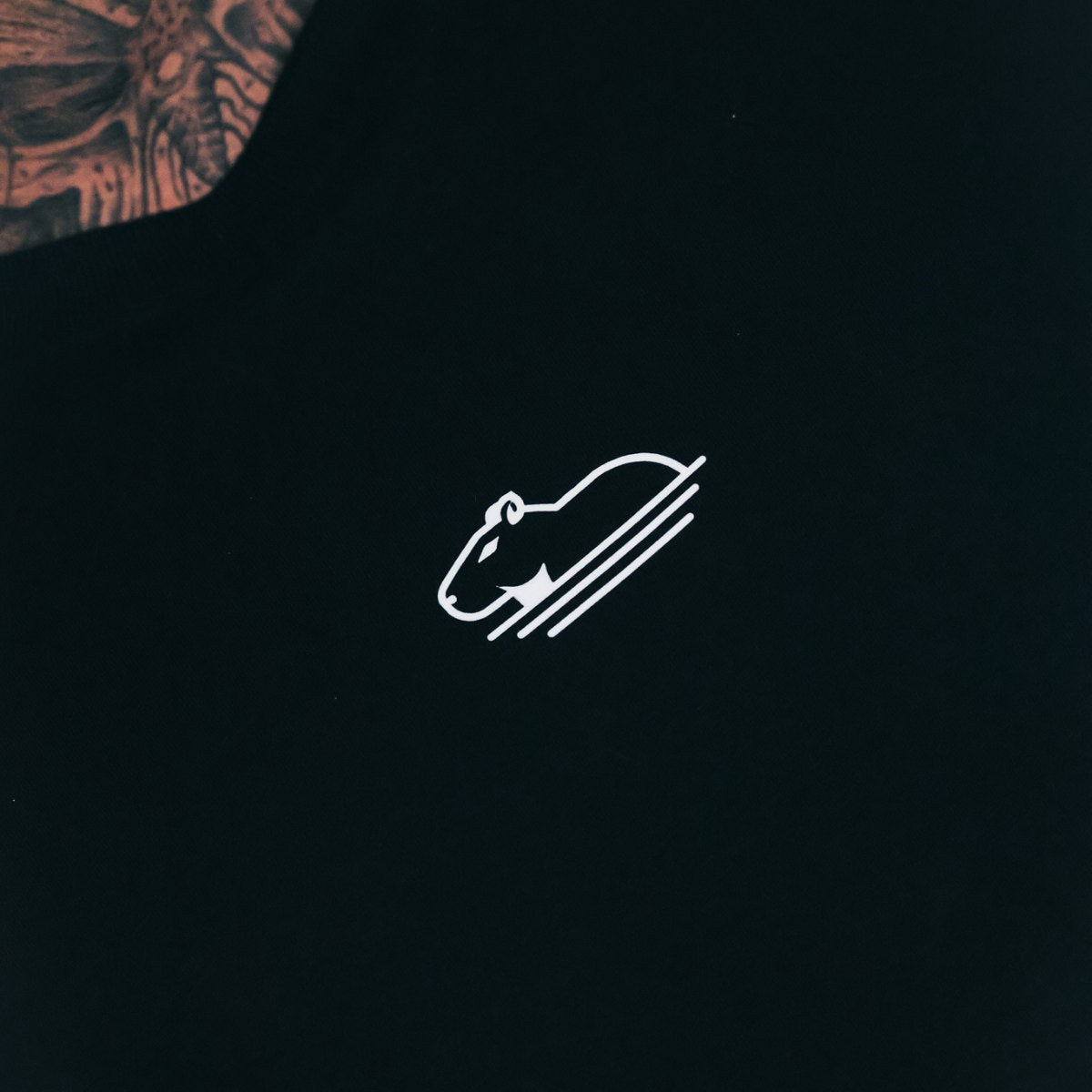Camiseta Preta Capivara