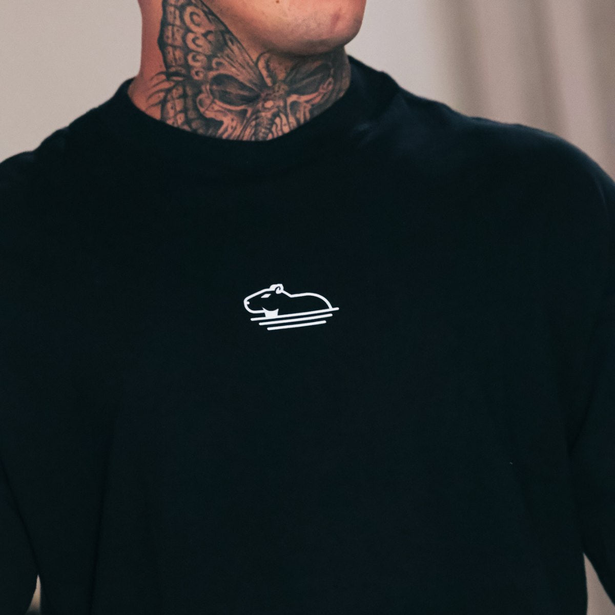 Camiseta Preta Capivara
