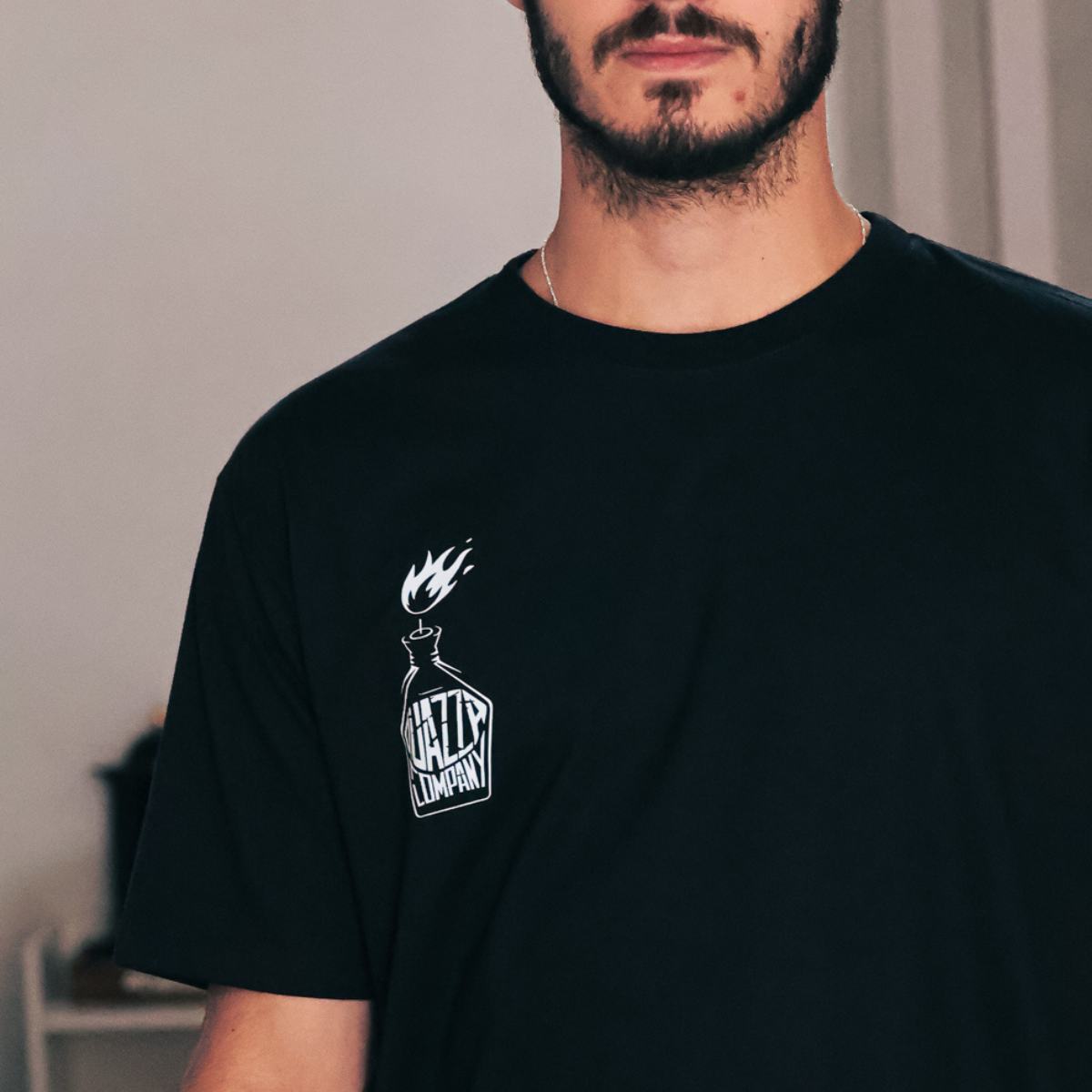 Camiseta Preta Molotov Quazza®
