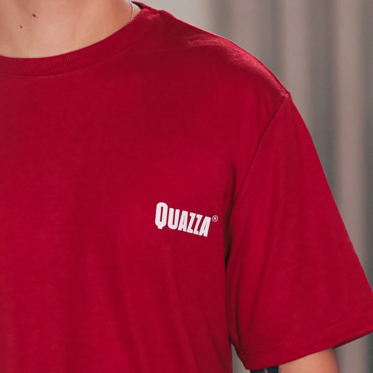 Camiseta Vermelha Clássica Quazza