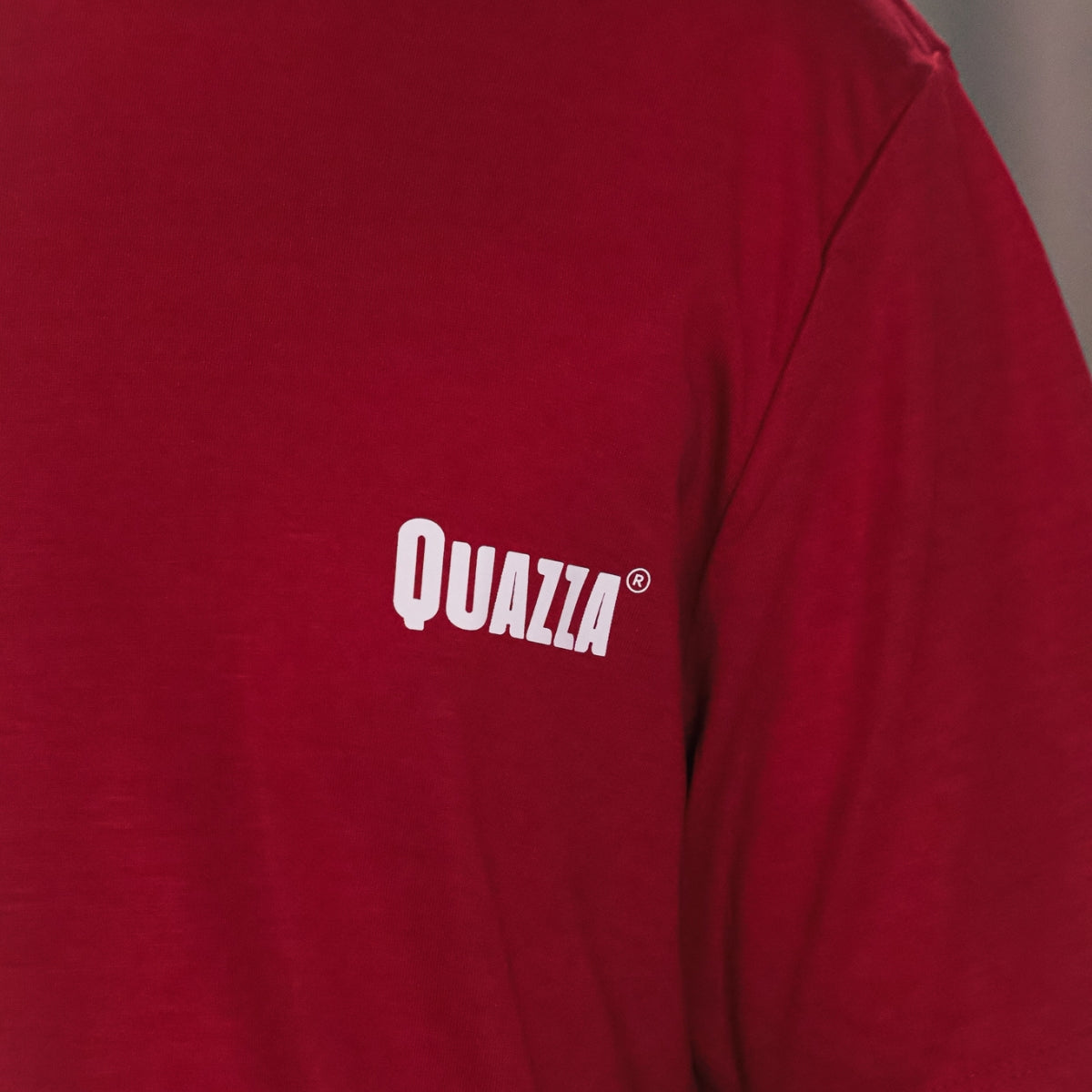 Camiseta Vermelha Clássica Quazza