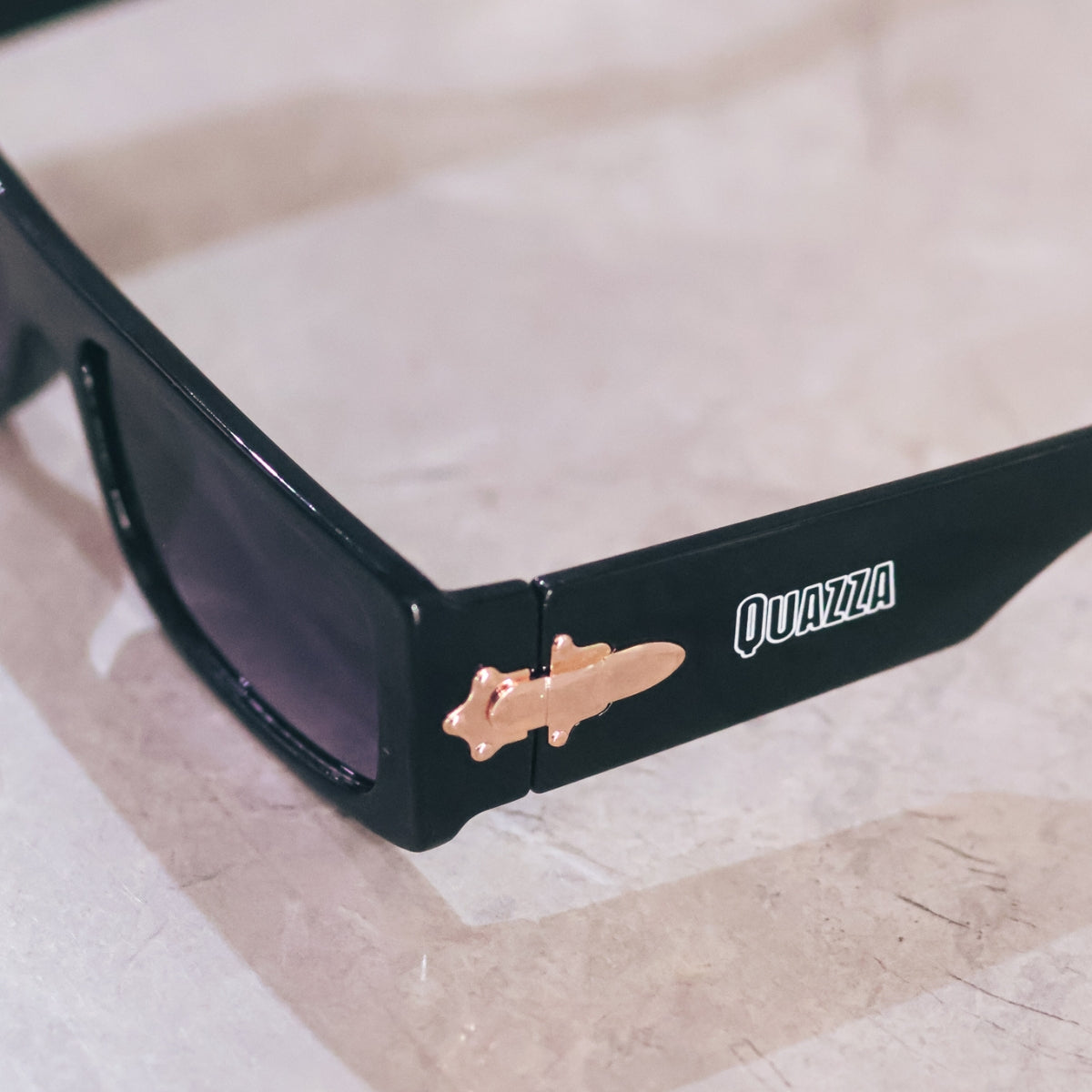 Óculos de Sol Preto Quazza (Lentes UV400)