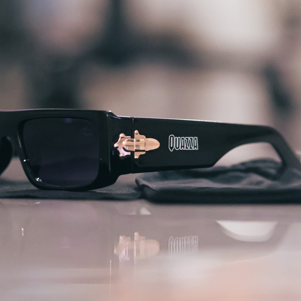 Óculos de Sol Preto Quazza (Lentes UV400)