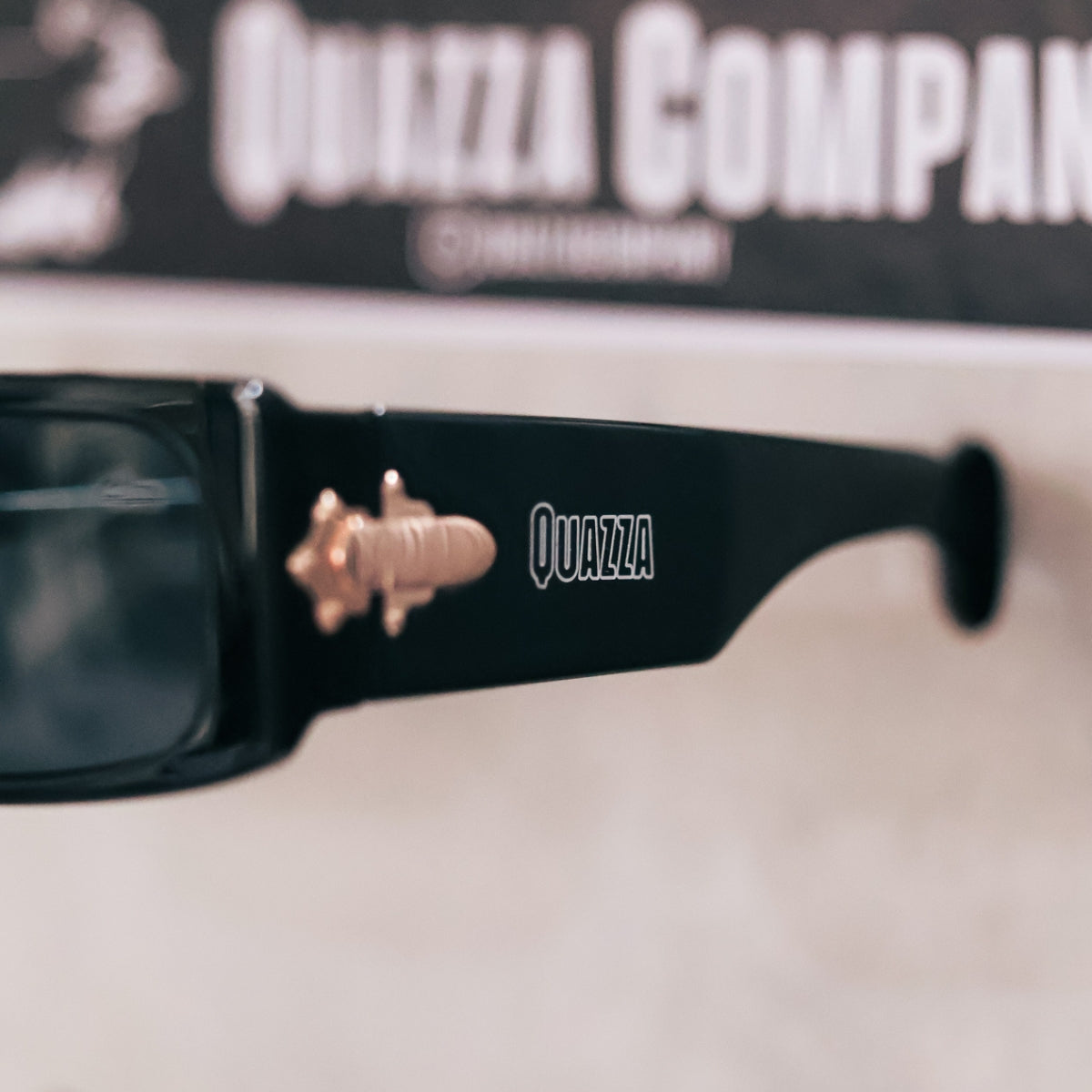 Óculos de Sol Preto Quazza (Lentes UV400)