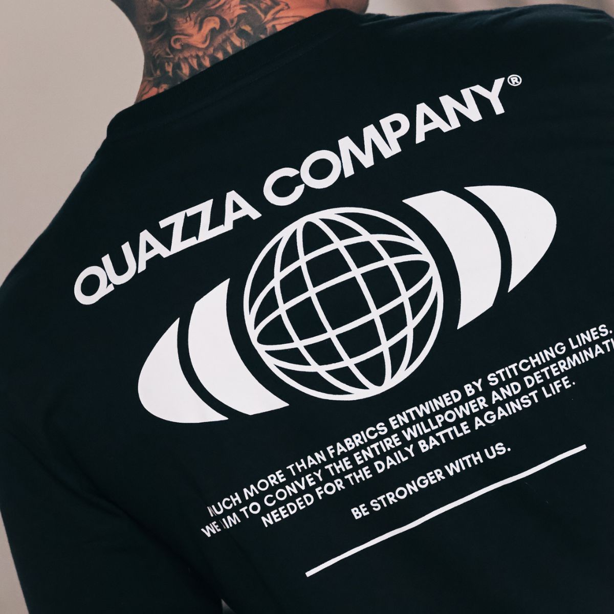 Camiseta Preta Ambitious