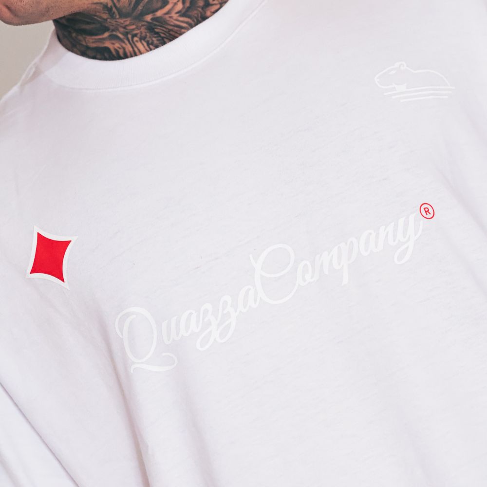 Camiseta Oversized Branca Quazza Company