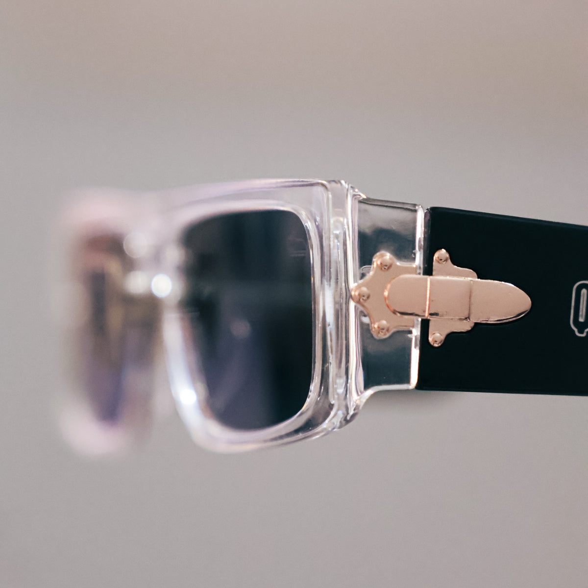 Óculos de Sol Cristal Quazza (Lentes UV400)