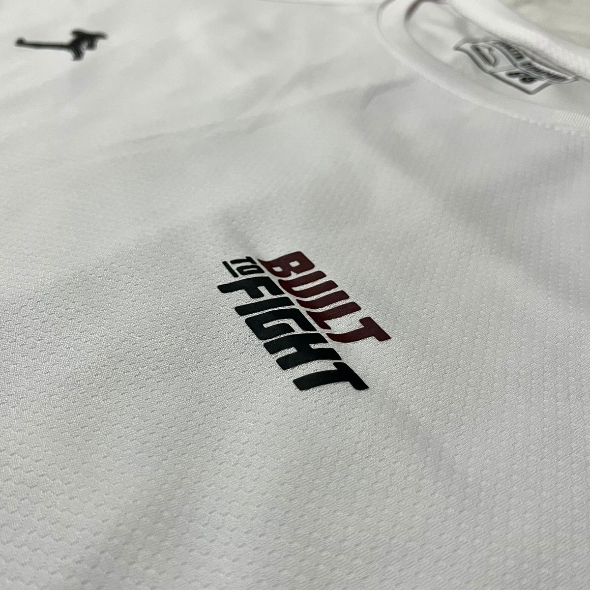Camiseta DRY-FIT BRANCA Build to Fight