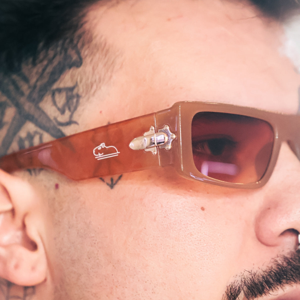 Óculos de Sol Marrom Quazza (Lentes UV400)