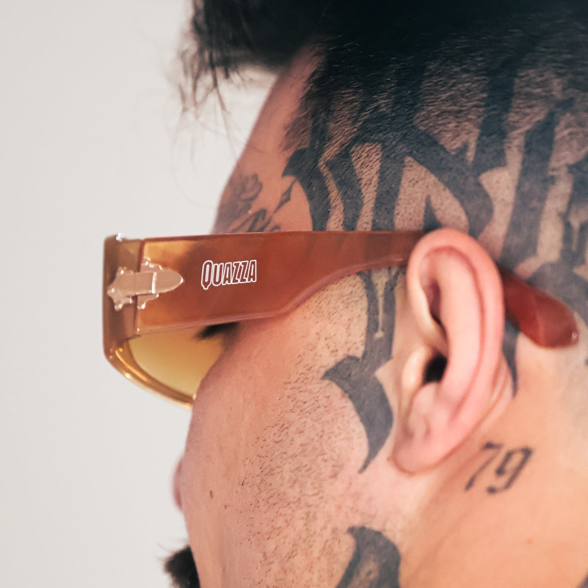Óculos de Sol Marrom Quazza (Lentes UV400)